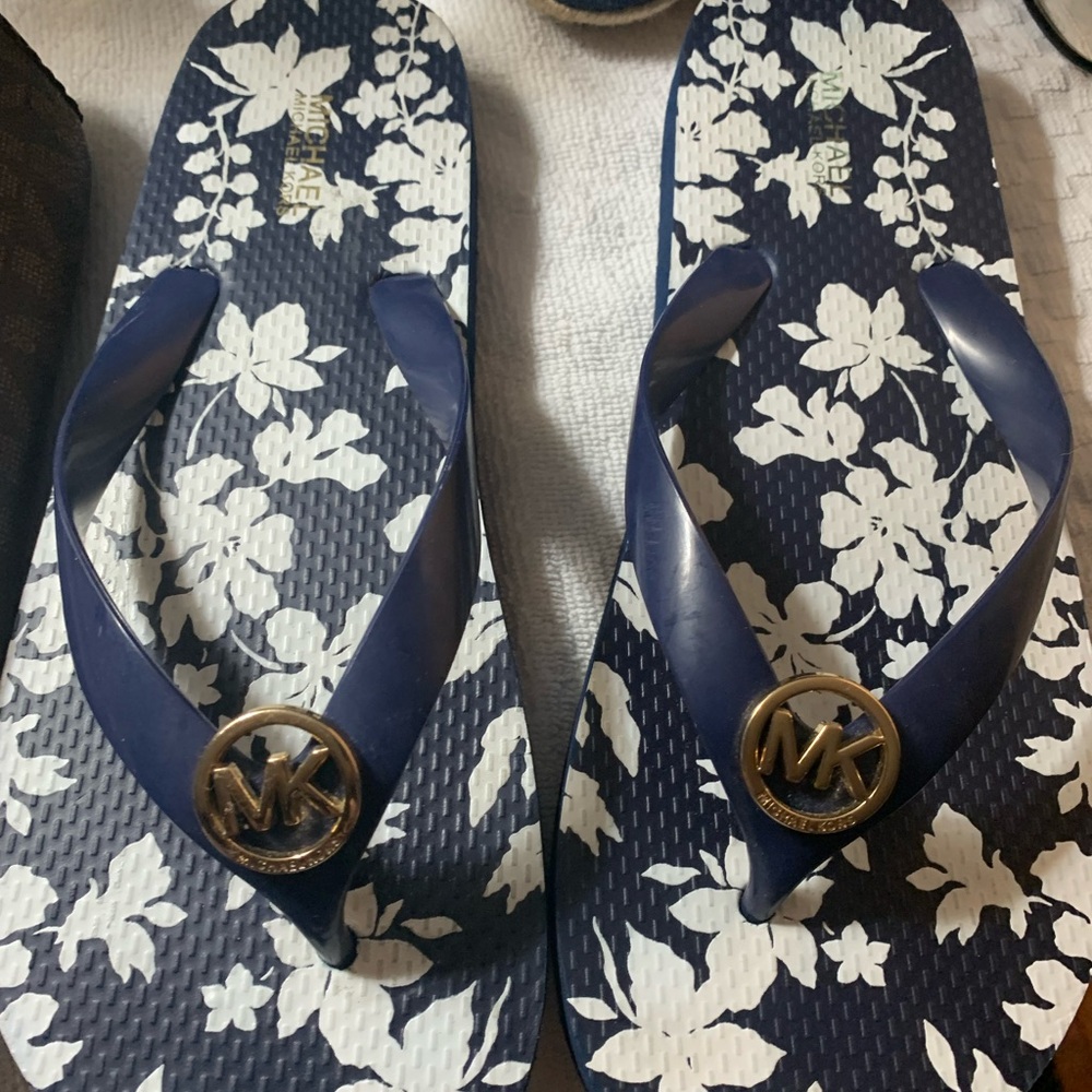 Navy Floral Flip Flops with Logo Detail size 8